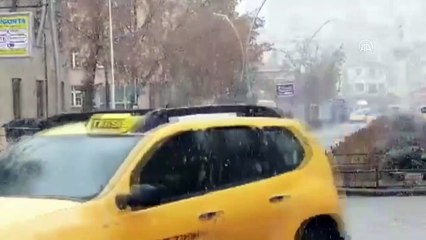 BAYBURT - Kar yağışı etkili oluyor