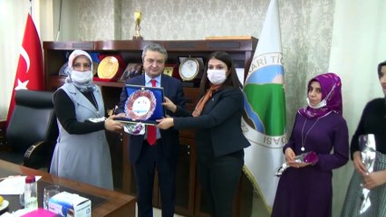 HAKKARİ - En çok kadın istihdam eden 6 firmaya plaket verildi
