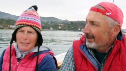 22 yıldır gece gündüz demeden eşiyle birlikte denizde 'Vira Bismillah' diyor