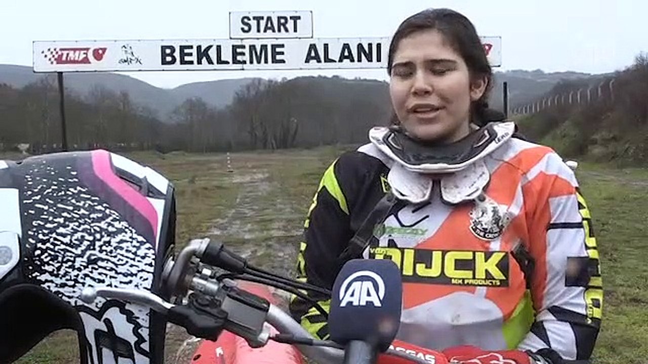 Genç motokrosçu Irmak Yıldırım, dünya şampiyonasında Türkiye'yi temsil eden ilk kadın olacak