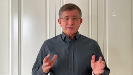 Télécharger la video: ANKARA - Gelecek Partisi Genel Başkanı Davutoğlu: 'Kadın cinayetlerine karşı ortak bir tavırda birleşelim'