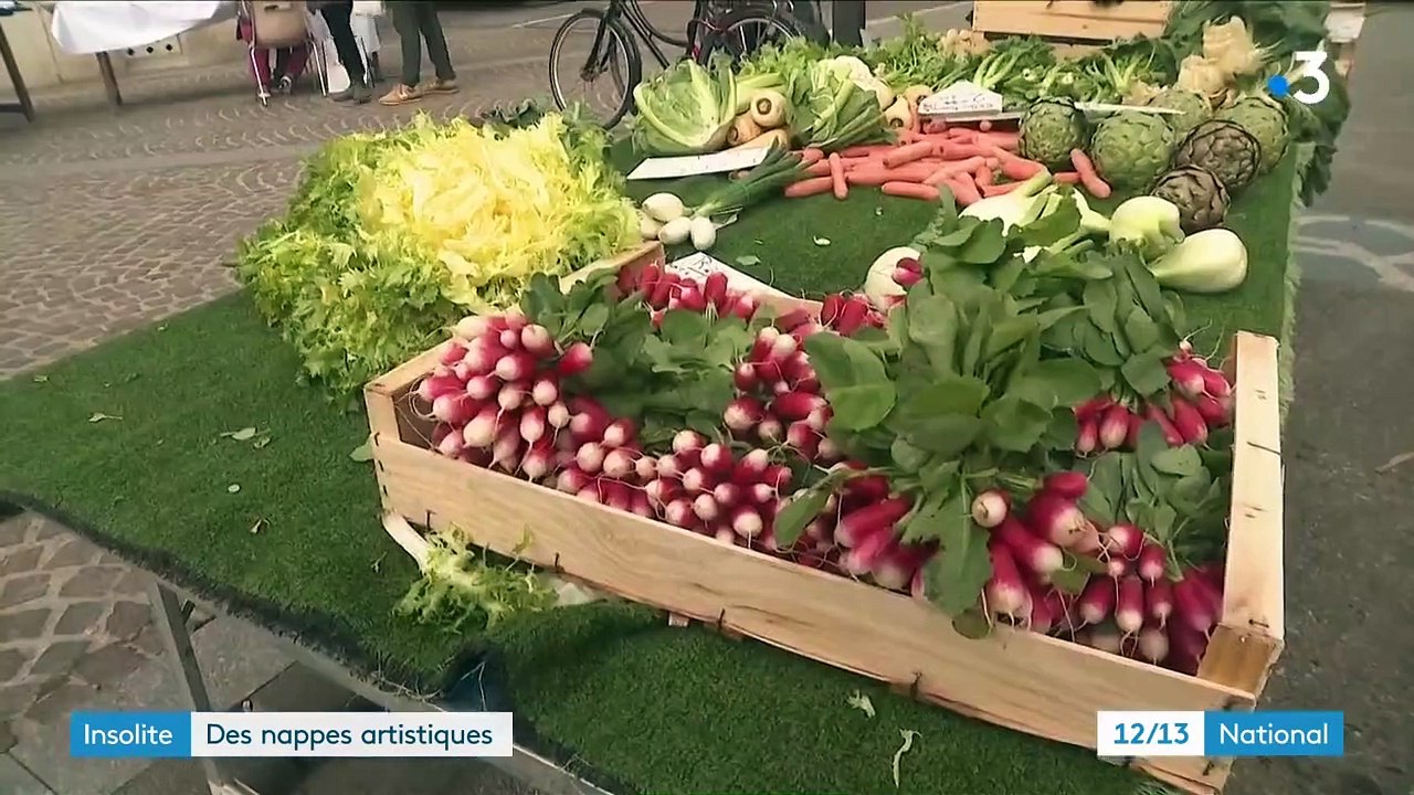 Isère : deux artistes se sont inspirées des nappes anciennes