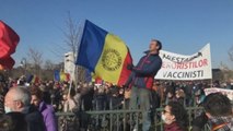 Miles de rumanos protestan en Bucarest contra la 