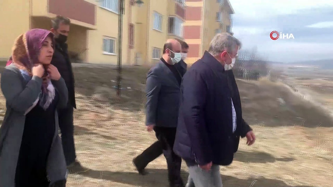 Çorum’da toprak kayması nedeniyle 3 bina tahliye edildi