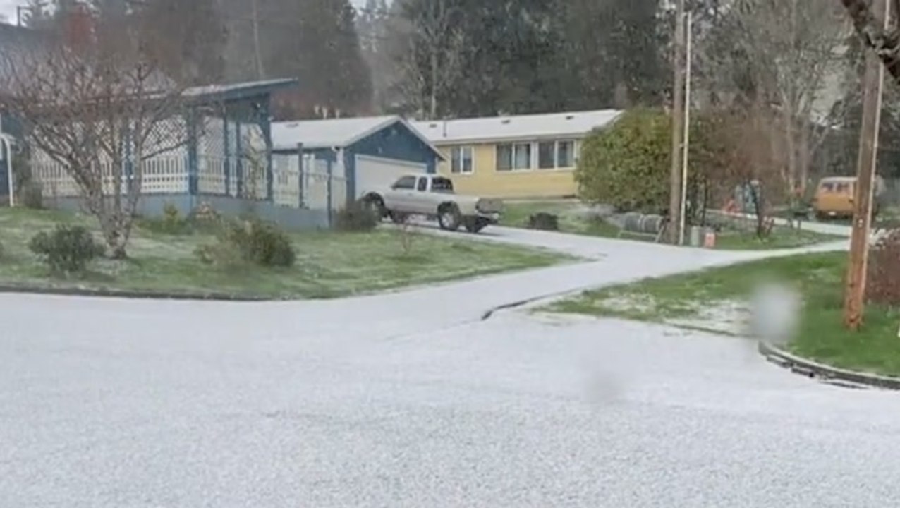 Hail pelts the roads in Oregon