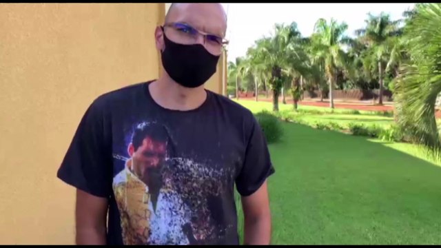 Manifestantes pedem a volta das aulas presenciais com 100% da capacidade nas escolas particulares