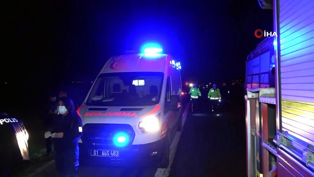 Hafif ticari araç TIR dorsesine arkadan çarptı: 3 ölü