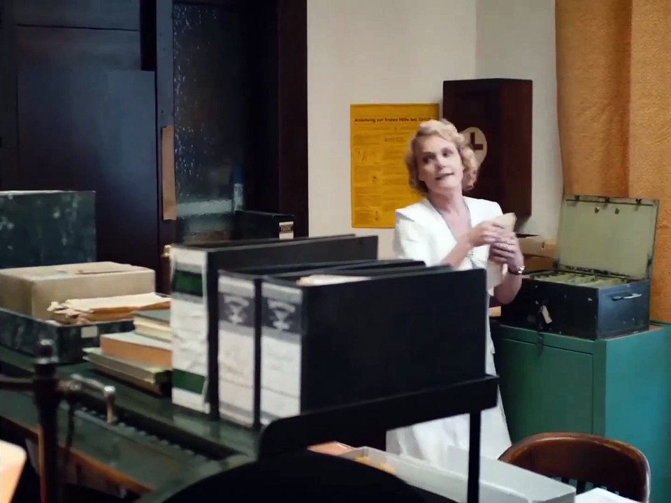 Fabian Going to the Dogs Film (2021) - Clip