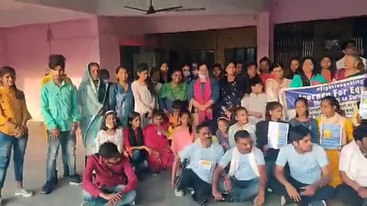 अवध पीपुल्स फोरम के बैनर तले किशोरी शिक्षा कार्यक्रम का हुआ आयोजन