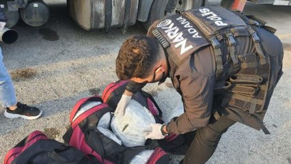 Film gibi operasyonla ele geçirildi: 50 kilogram