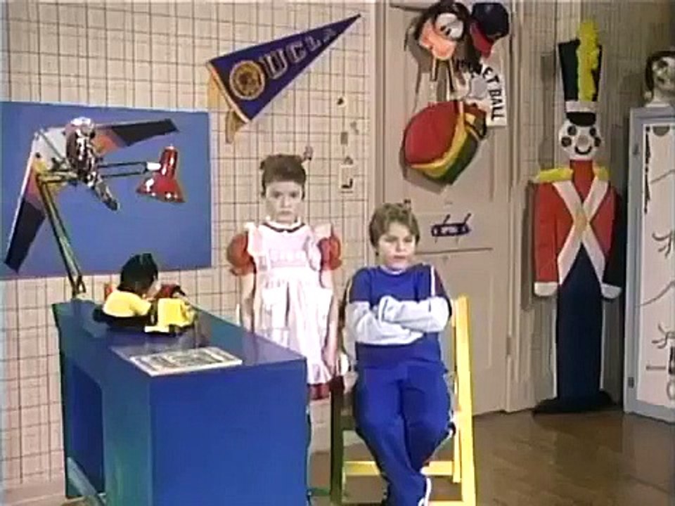 Small Wonder- S2-E14 Movin' Up S2-E14