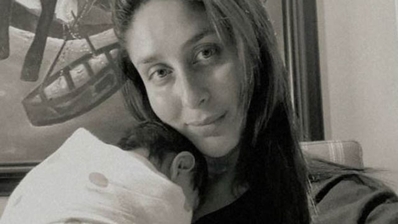 Kareena Kapoor Khan ने Social Media पर Share की अपने दूसरे Baby की First Photo | FilmiBeat
