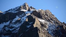 Sarp dağların arasındaki Pülümür Vadisi doğasıyla ziyaretçilerini cezbediyor