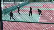 Turgutlu Belediyesi'nin kadın basketbolcularından 'kadına şiddet'e videolu farkındalık