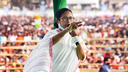 Mamata takes out padyatra against crimes against women