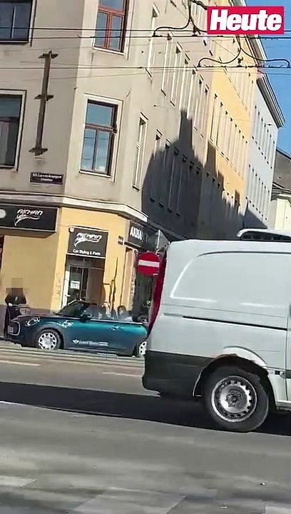 Streit in Favoriten – Cabrio-Fahrer schleift Wiener mit