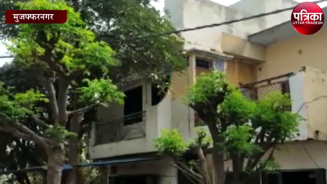 एक ही रात में सरकारी स्कूल और दो घरों में लाखों की चोरी