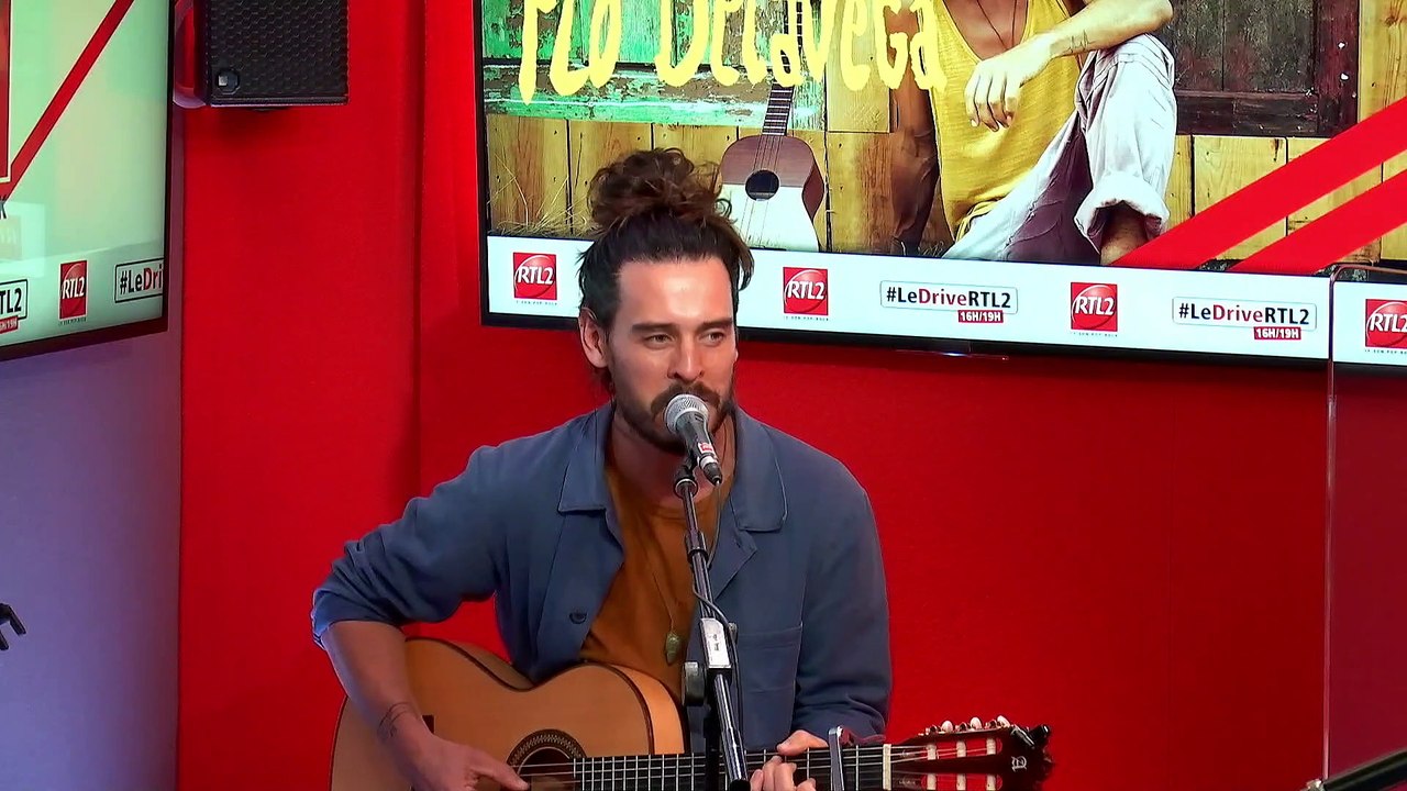 Flo Delavega en live  dans #LeDriveRTL2 (05/03/21)