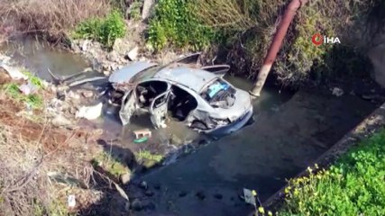 Kumlu'da Trafik Kazası, Minibüsle Çarpışan Otomobil Dereye Uçtu: 3 Ölü, 2 Yaralı