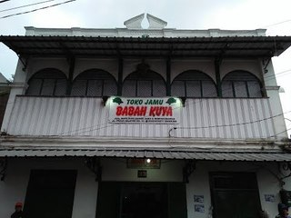 Toko Jamu Legenda "Urang" Bandung