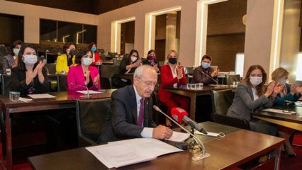 Kılıçdaroğlu’ndan ‘Siyasette Eşit Temsile’ dair kanun teklifine imza