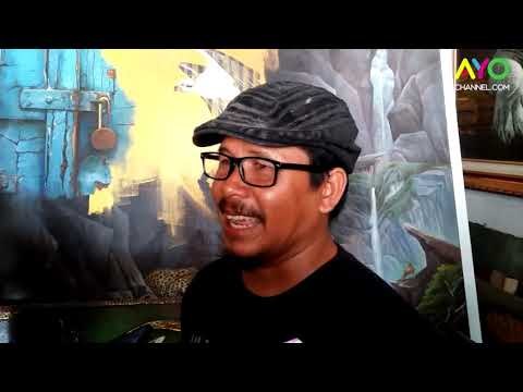 UNIK! Seniman ini Melukis dengan Tangan