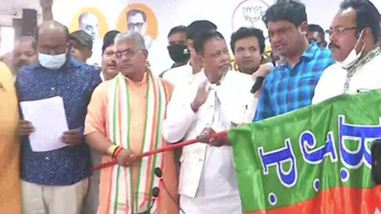 Bengal: Five TMC MLAs jump ship, join BJP