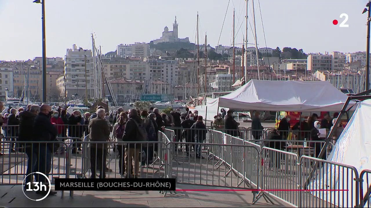 Vaccin contre le Covid-19 : à Marseille, le centre du Vieux-Port toujours ouvert suite au déblocage de doses