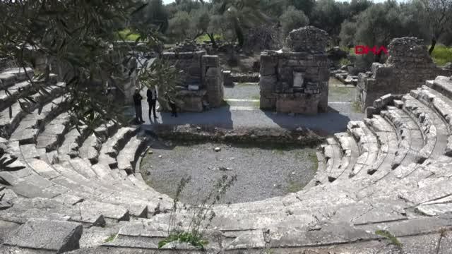 AYDIN 8 Mart Dünya Kadınlar Günü'nü Nysa Antik Kenti'nde kutladılar