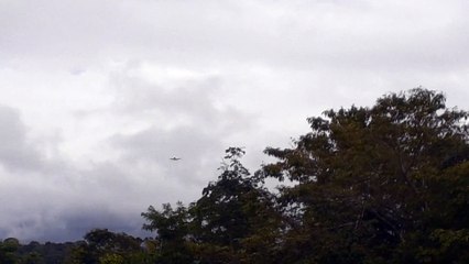 Boeing 737-800 PR-GTR na aproximação final antes de pousar em Manaus vindo de Fortaleza