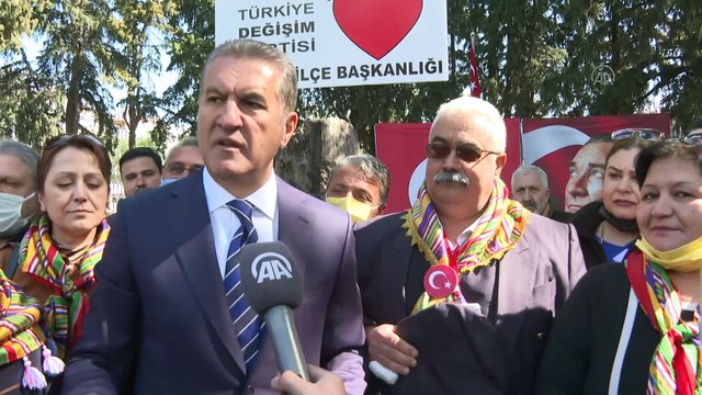 İZMİR - TDP Genel Başkanı Sarıgül, 8 Mart Dünya Kadınlar Günü'nde Zübeyde Hanım'ın anıt mezarını ziyaret etti