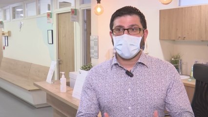 Vaccination : "On est très engagés dans la campagne et on nous arrête sans raison" réagit un médecin