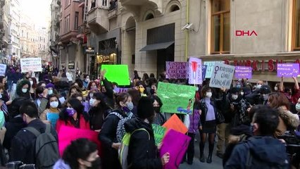 Beyoğlu'nda 8 Mart Dünya Kadınlar Günü yürüyüşü (1)