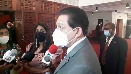 Ministro de Salud garantiza vacunas alcanzan para primera fase