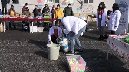 YOZGAT - TÜBİTAK Başkanı Prof. Dr. Hasan Mandal, Yozgat'ta köy okulunda öğrencilerle buluştu