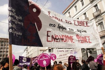 - Atina'da 8 Mart kutlaması