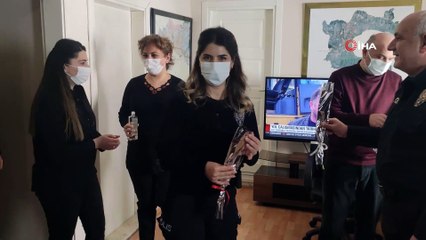 Emniyet müdüründen polislere kadınlar günü sürprizi