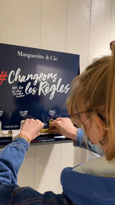 Annecy : la ville installe dix distributeurs de protections périodiques gratuites