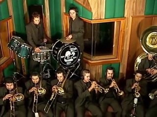 La Incontenible Banda Astilleros - Lo Dejaría Todo