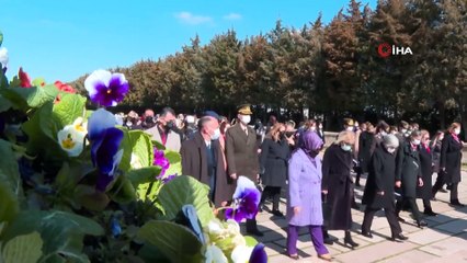- Şule Akar ve beraberindeki heyet, 8 Mart Dünya Kadınlar Günü dolayısıyla Anıtkabir’i ziyaret etti