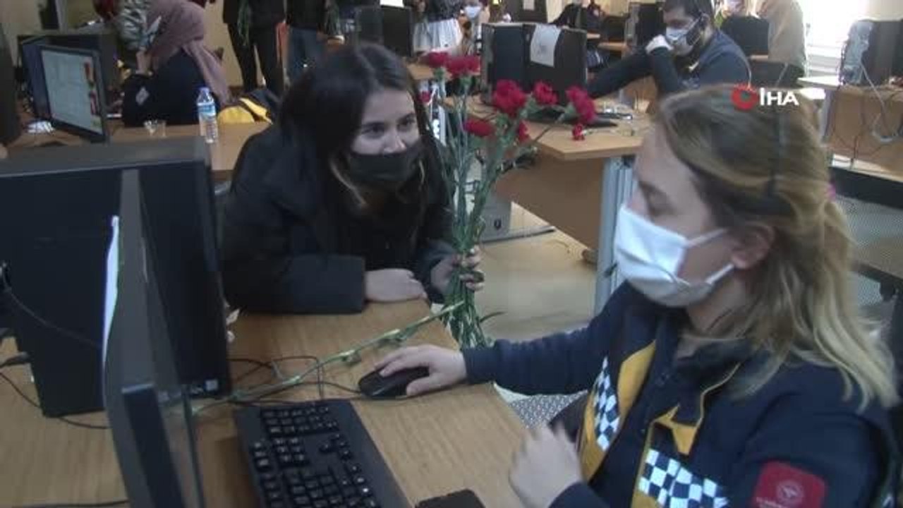 - Sosyal medya fenomenlerinden sağlık çalışanlarına moral ziyareti