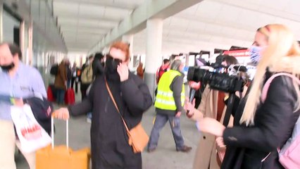 Najwa Nimri, agresiva, agrede a varios periodistas tras los Premios Goya 2021