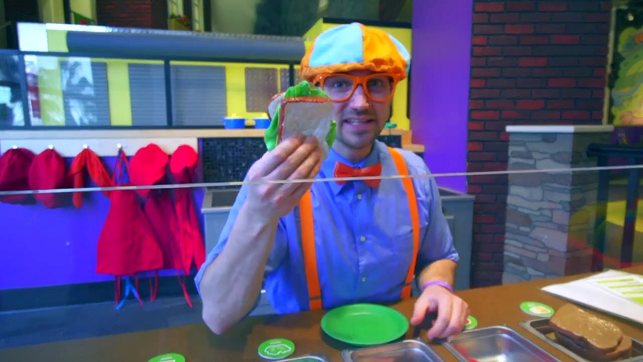Blippi aprende en el Museo de los Niños | Videos educativos para niños pequeños part 1