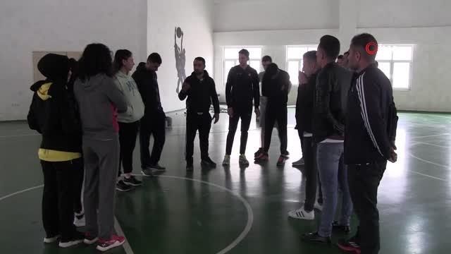 Bölgeye huzurun gelmesiyle köy gençleri polis olmak için haftanın 5 günü ter döküyor