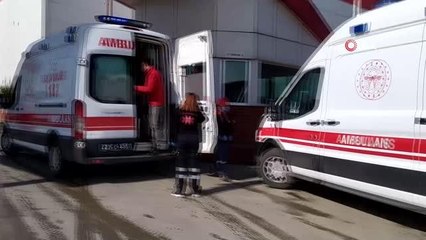 Kuruyemiş fabrikasındaki yangında 17 işçi dumandan etkilendi