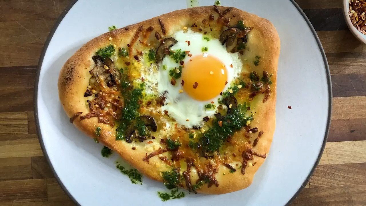 Smoky Breakfast Pizzas