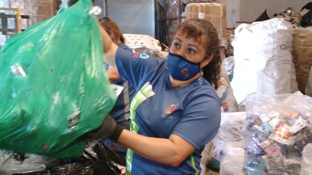 dbb-mujer-ejemplar-recicladora-080321