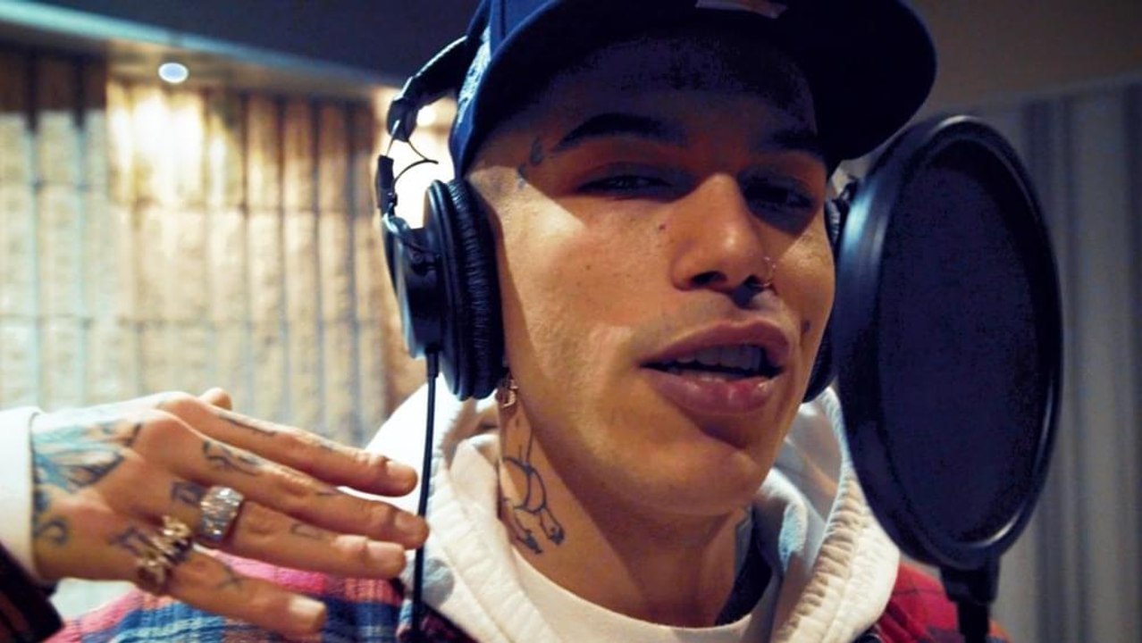 Sfera Ebbasta "Abracadabra" (Live Performance) | Open Mic