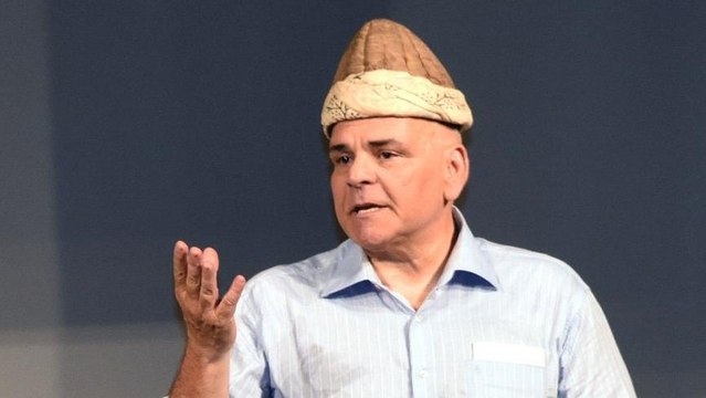 Rasim Öztekin'in ölüm haberi sonrası sevenleri hastaneye akın etti