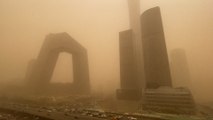 Chine : tempête de sable et pollution, Pékin suffoque